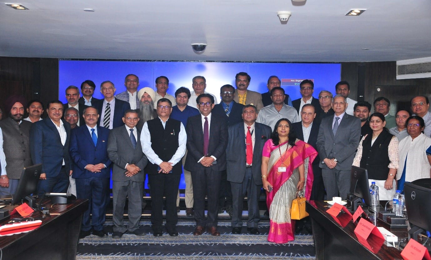 Centre holds round table meeting in Mumbai to redress home buyers' grievances; suggests solutions