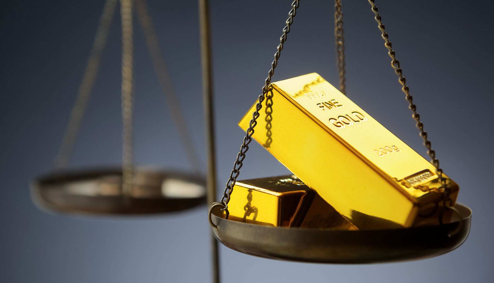 Money Guru: Is It A Good Time To Invest In Gold Or Is Equity A Profitable Strategy? Here's What Experts Say