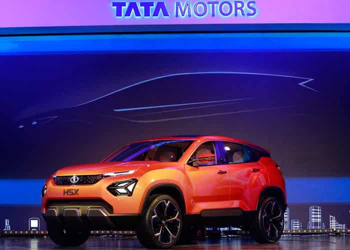 S&P Global Ratings raises long-term credit ratings on Tata Motors to 'BB' from 'BB-'