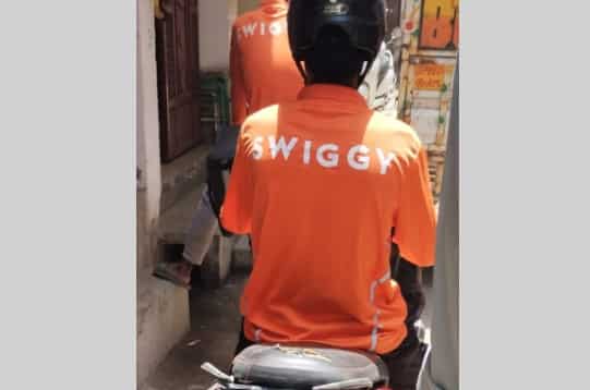 Swiggy partners networking platform Apna to create 10K jobs for Instamart this year