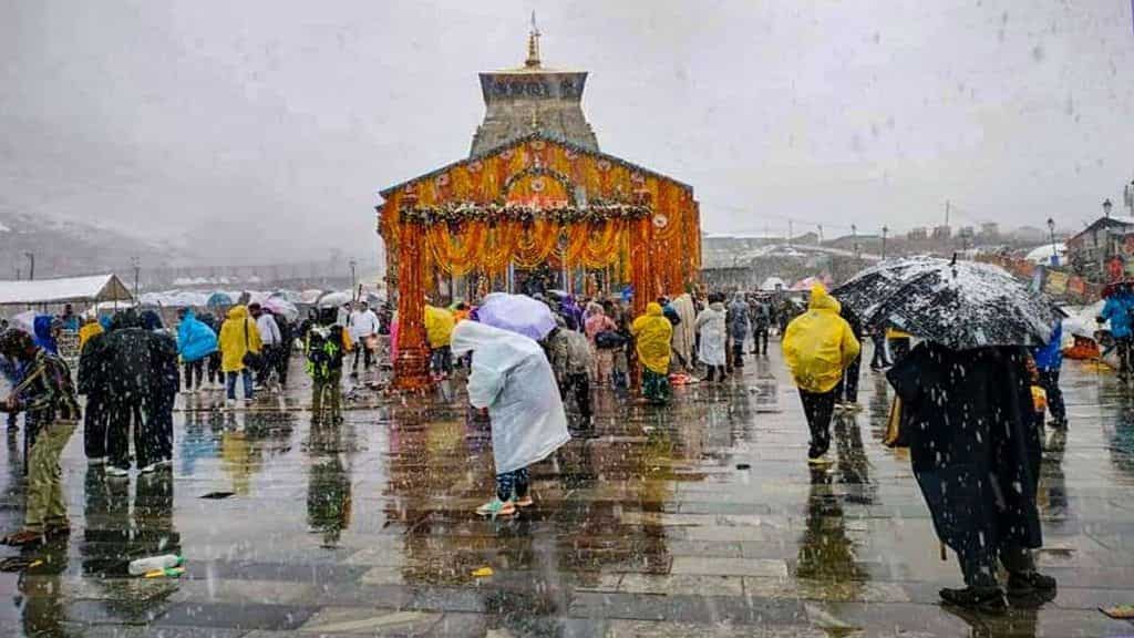 Yellow Alert Issued In Uttarakhand, Heavy Snowfall And Rain In Chardham