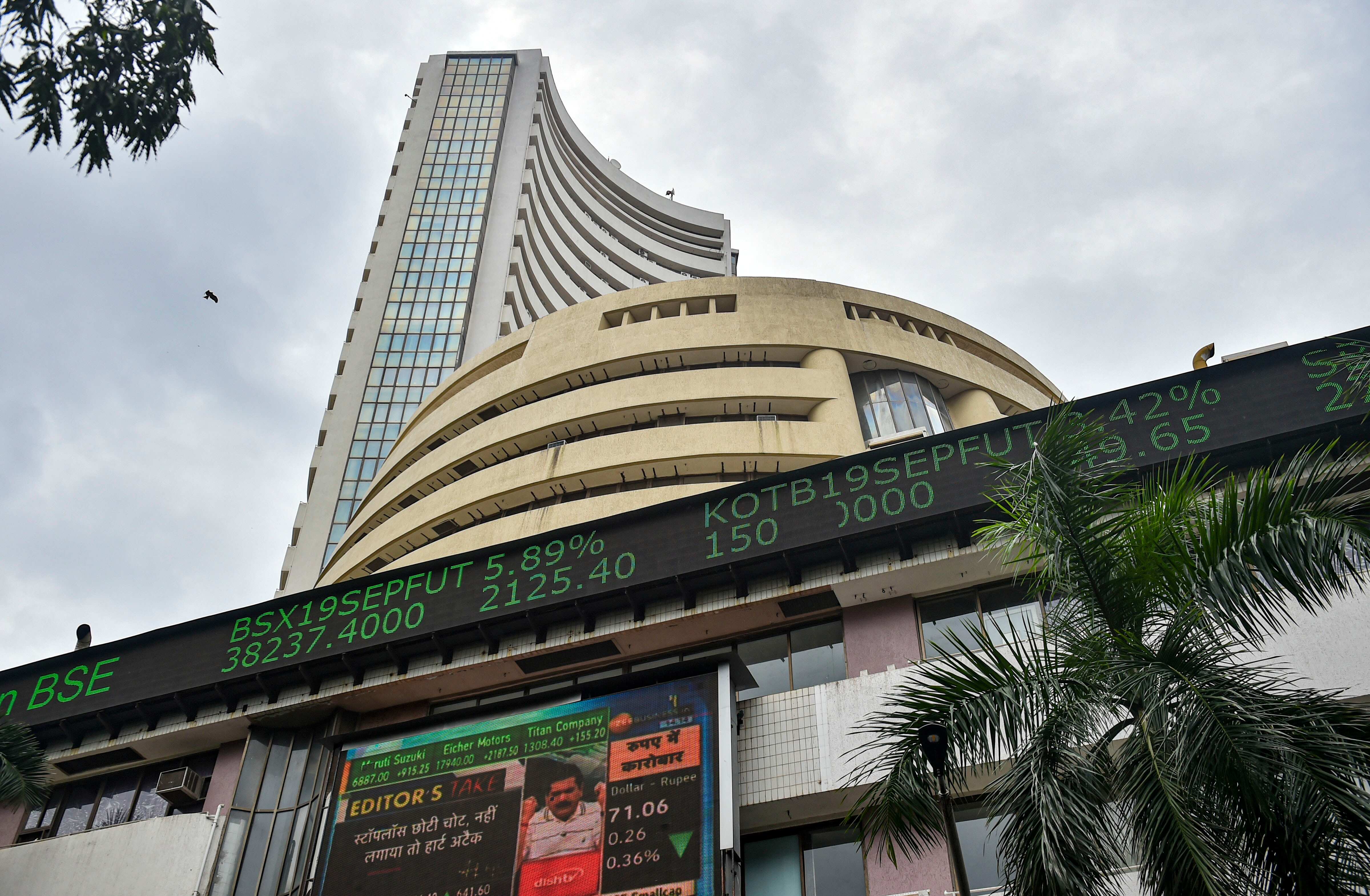 Top Gainers & Losers: HUL and Asian Paints rise among blue chip stocks, Bharti Airtel dips over 1%