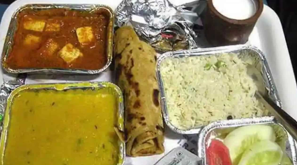 irctc-food-order-list-vendors-overcharging-for-food-on-trains-irctc-to-put-rate-card-in-trains