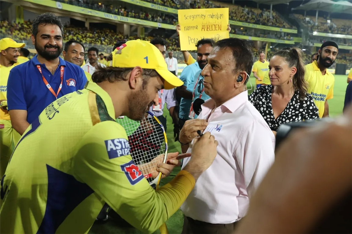 IPL 2023: Why Sunil Gavaskar Got Emotional When MS Dhoni Was Giving Him ...