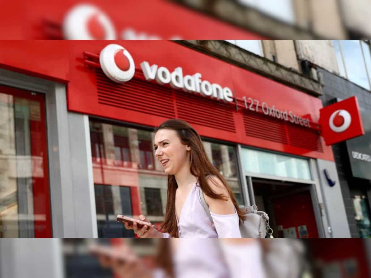 Vodafone's new boss to cut 11,000 jobs as cash flow to fall