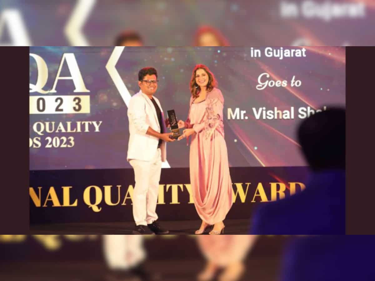 Business Skool's CEO Vishal Shah recognized as Most Trusted Business Coach in Gujarat at National Quality Awards 2023