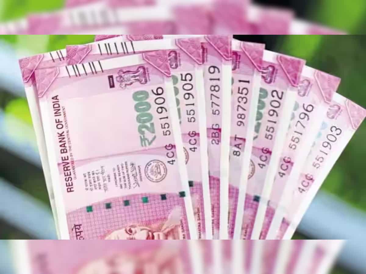 Rs 2000 currency note ban: From "timely and prudent" to "first act, second think" — here's how industry and political parties reacted to RBI guideline