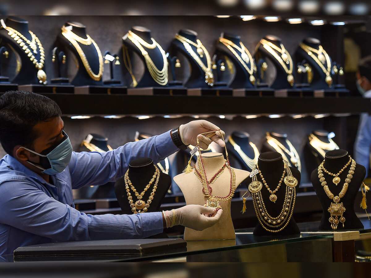 Gold rate today (May 22, 2023): Yellow metal trades lower above Rs 60,000, silver hovers near Rs 73,000– Check out prices in Mumbai, Delhi and other cities