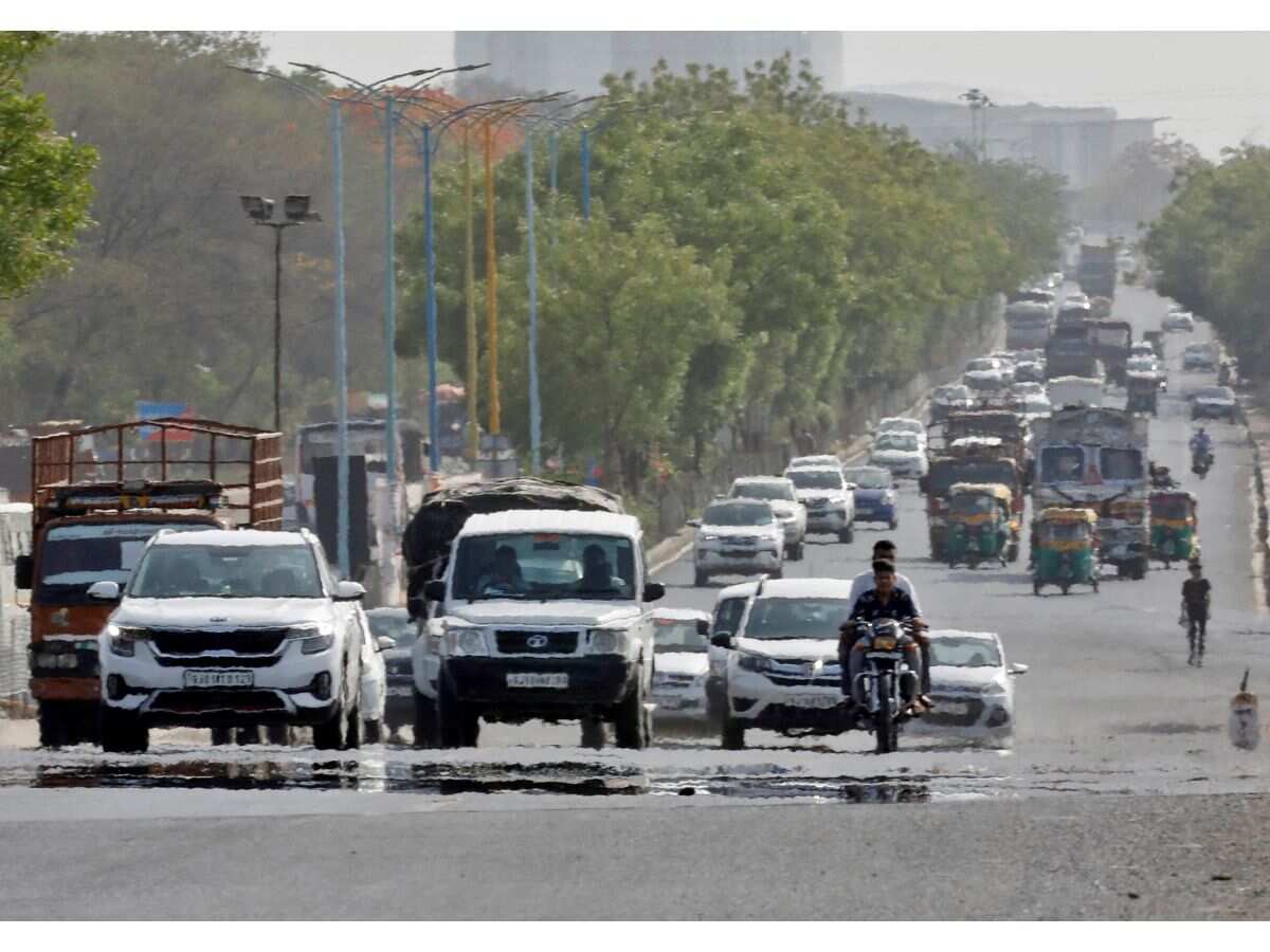 Delhi weather today: Heatwave conditions to persist in national capital; light rain forecast