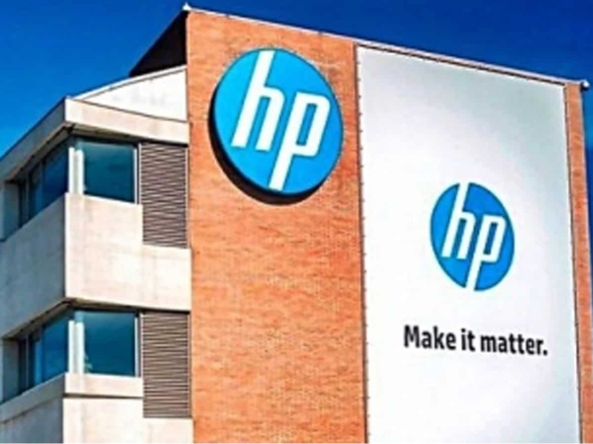 India’s PC market declined 30.1% YoY in Q12023; HP leads with 33.8% share