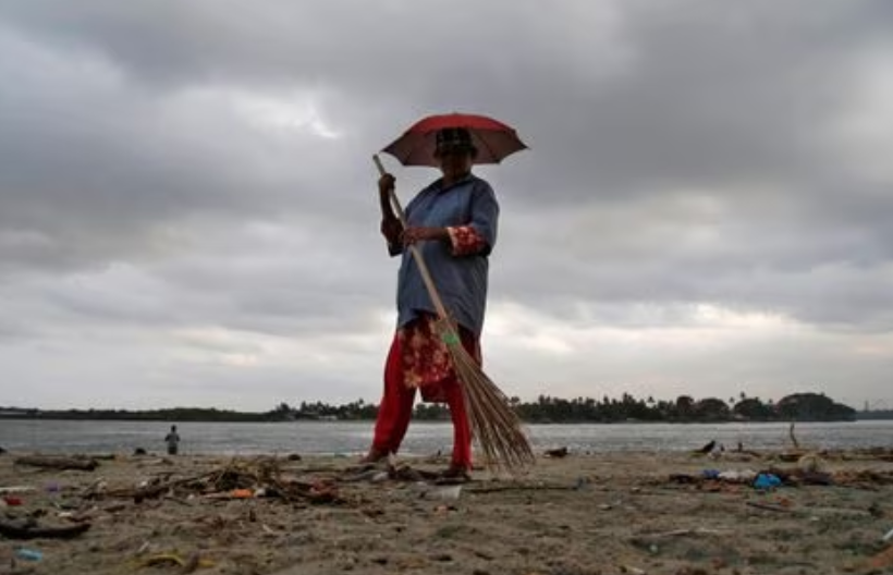 Weather alert: Monsoon onset in next 2-3 days, IMD predicts rainfall in Delhi - NCR, Mumbai