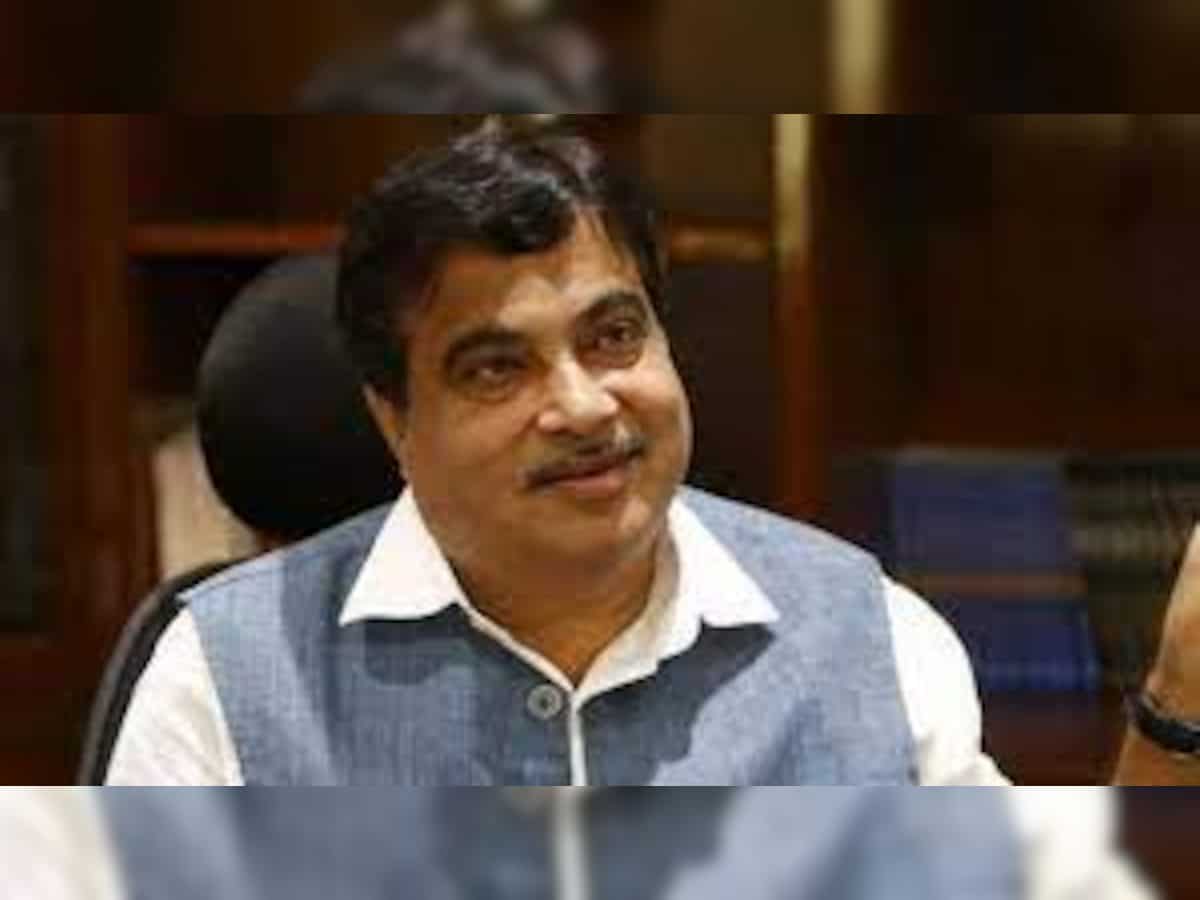 Union Minister Gadkari lays foundation stone for two NH projects in Assam