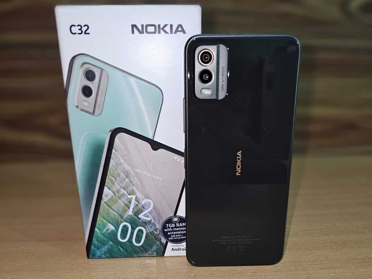 Nokia C32 Review: Entry-level workhorse offers blend of performance and features 