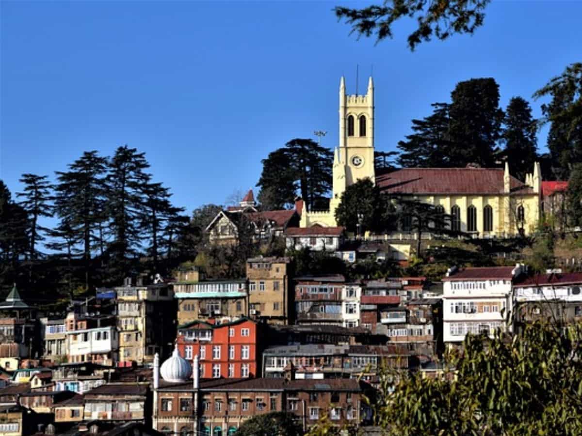 Tourists throng hill stations in Shimla to escape from scorching heat