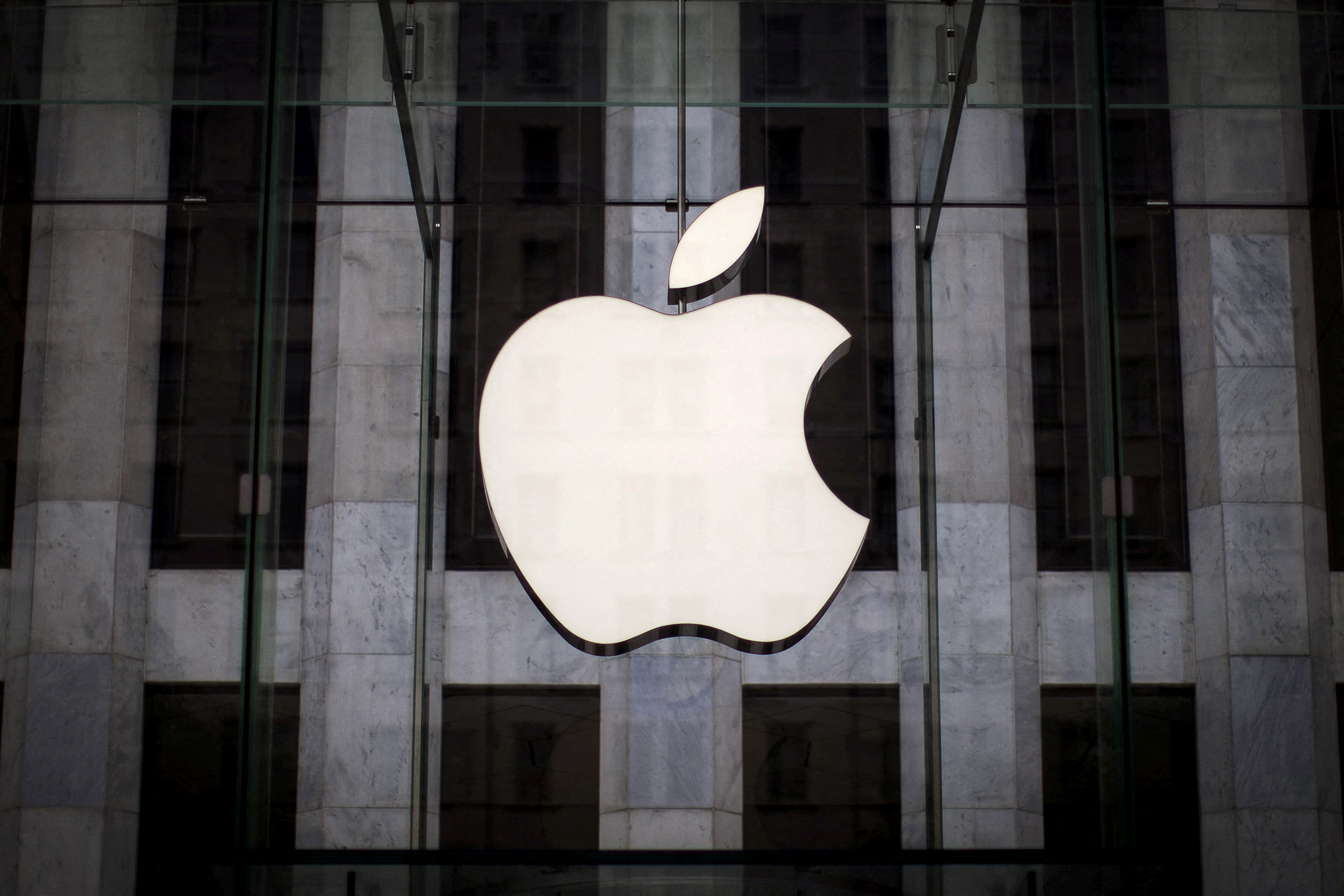 Apple shares notch all-time high ahead of developer