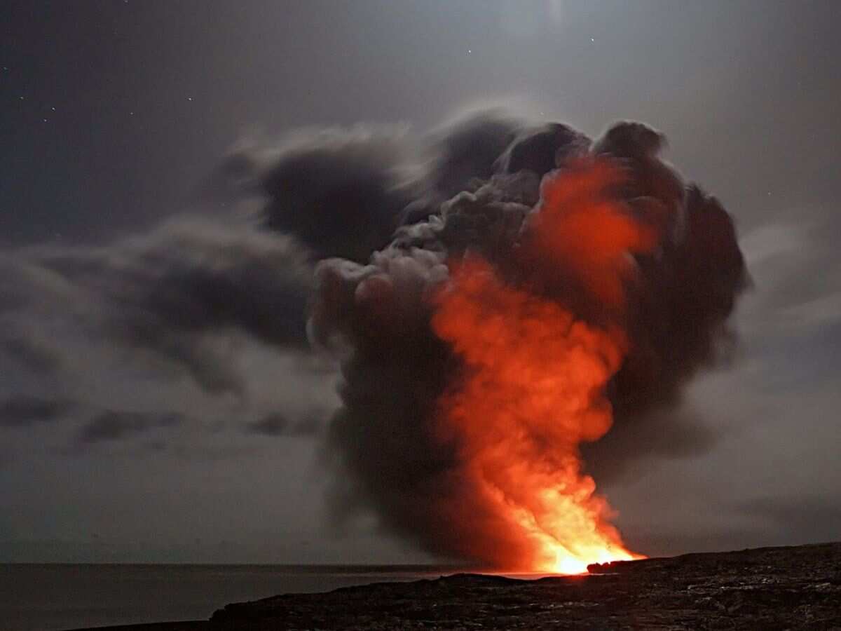 Kilauea, one of the world's most active volcanoes, begins erupting after 3-month pause