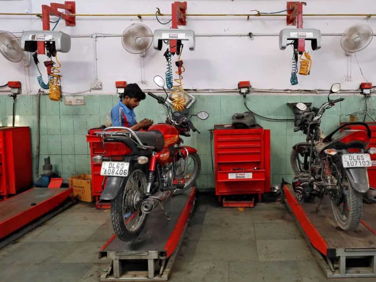 Hero MotoCorp aims to expand electric range, upgrade sales infra for premium push