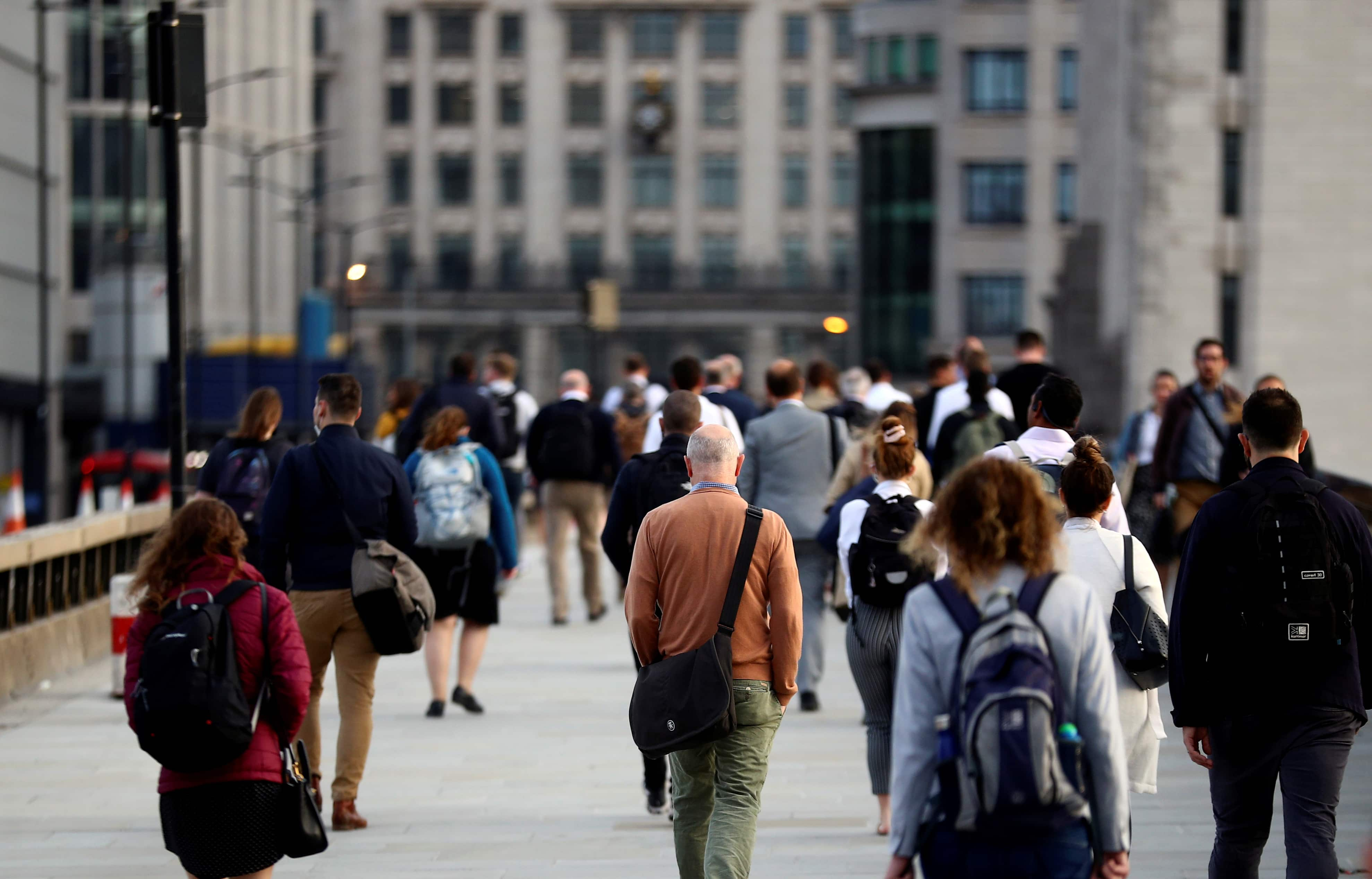 UK unemployment rate edges down unexpectedly as the number in work hits record high