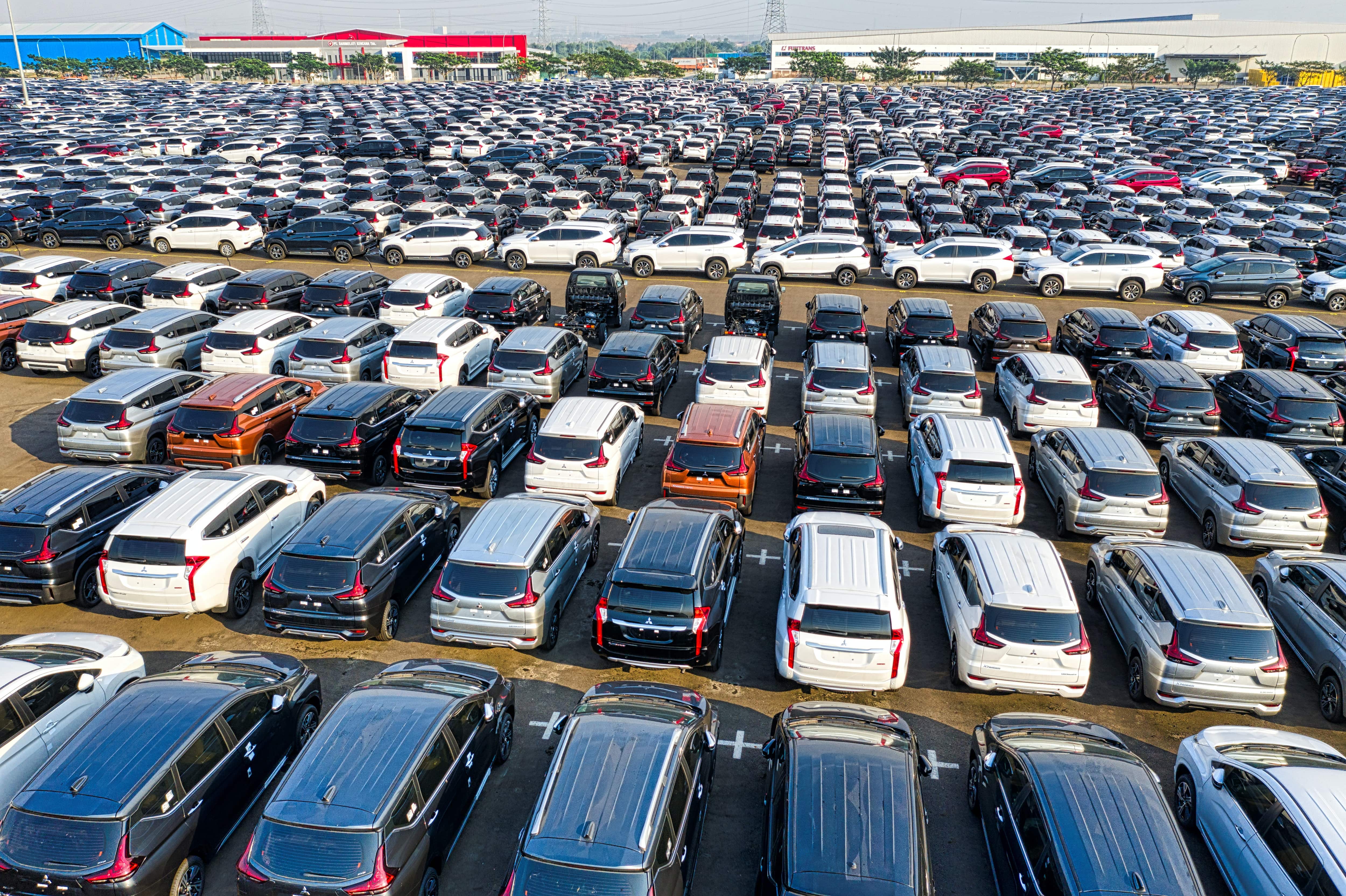 Passenger vehicle wholesales hit record in May at 3,34,247 units: SIAM