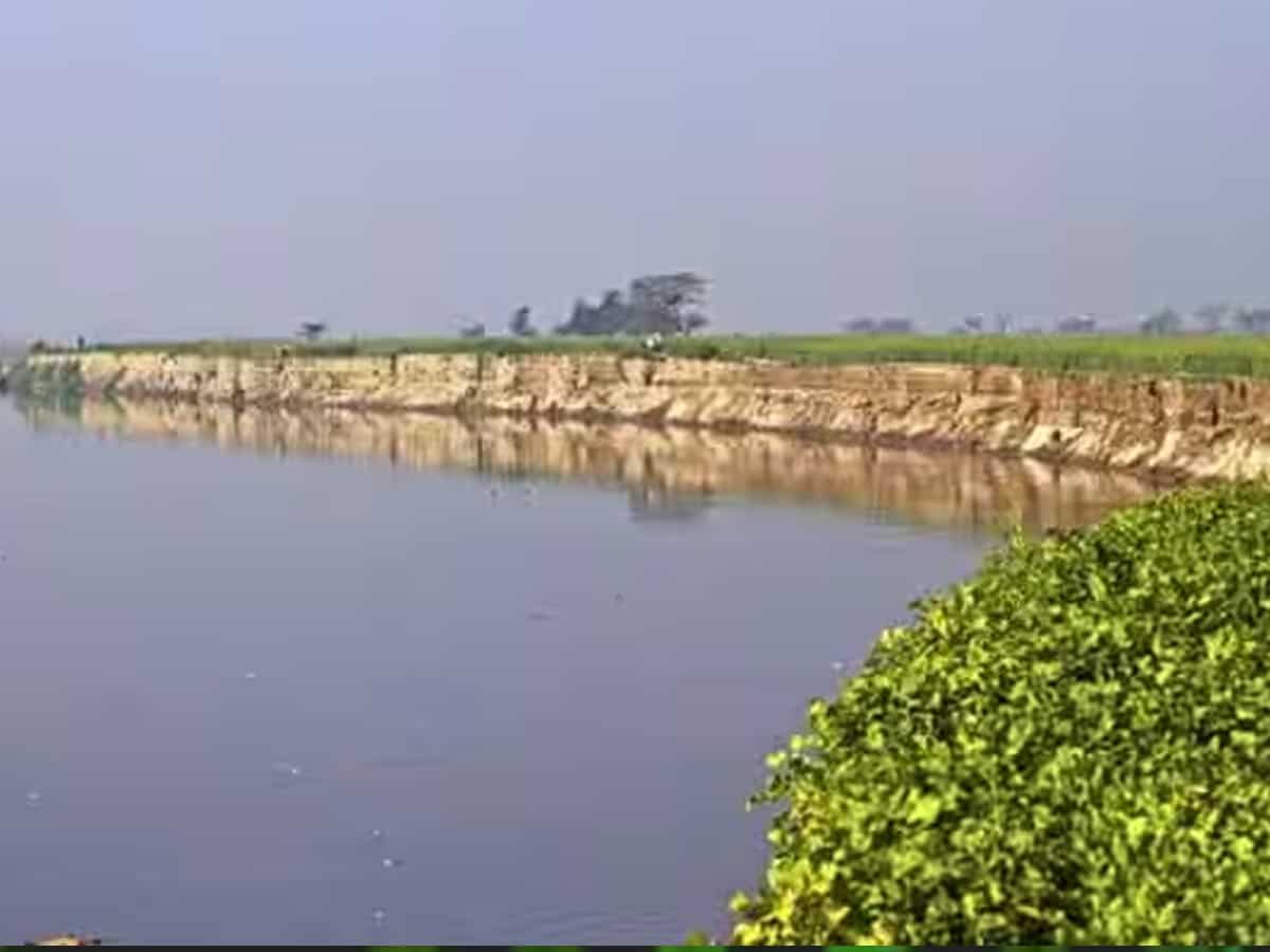 Indian navy boat to sound out Yamuna's depths for commercial waterway potential