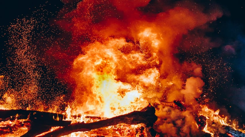 Fire breaks out at Kolkata airport; no casualty reported Fire breaks out at Kolkata airport; no casualty reported