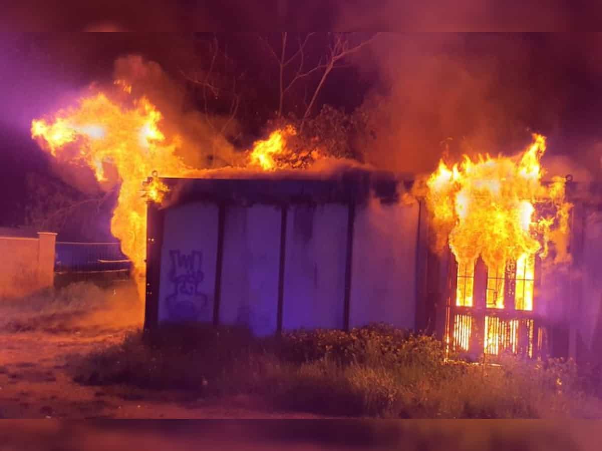Several houses set on fire by miscreants in Imphal