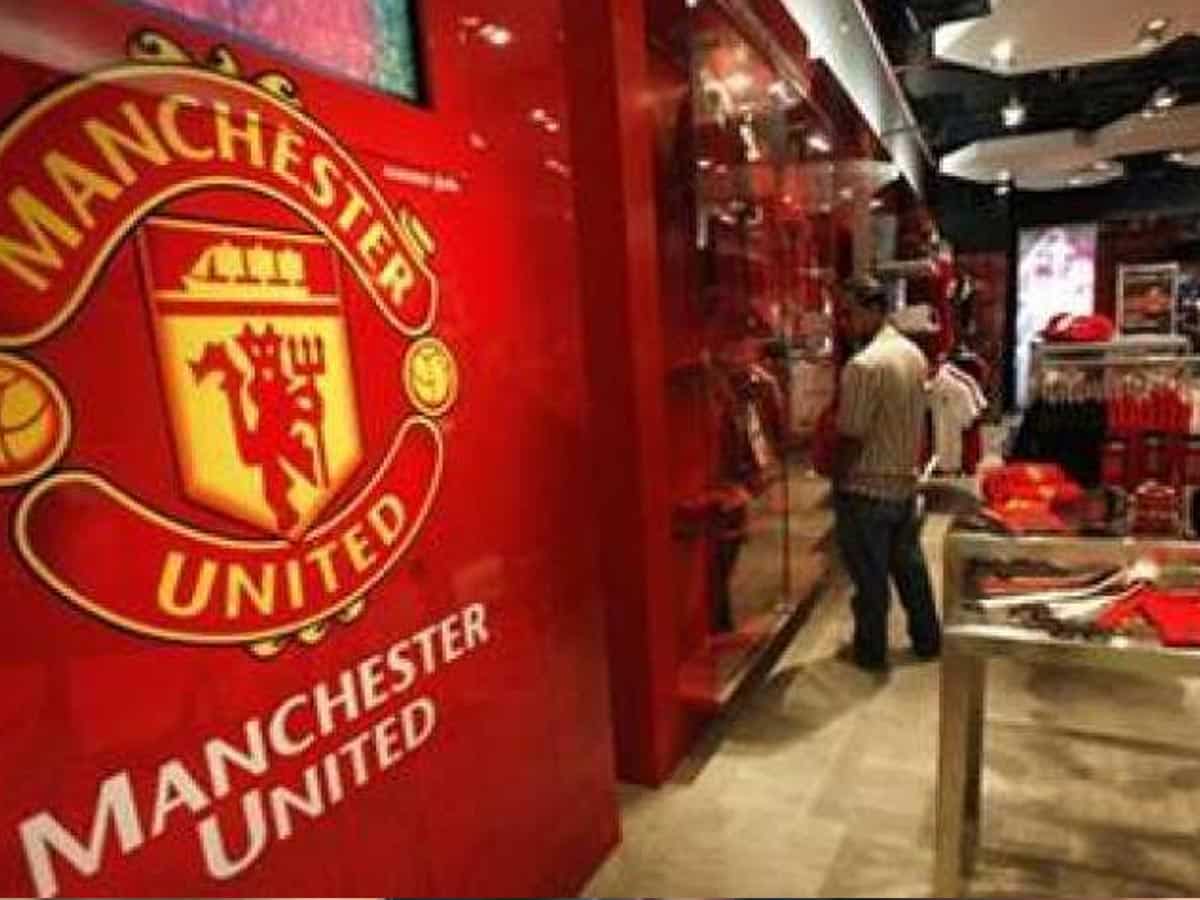 Qatar’s Sheikh Jassim negotiating exclusivity with Manchester United, a look at prominent football clubs owned by Gulf businessmen
