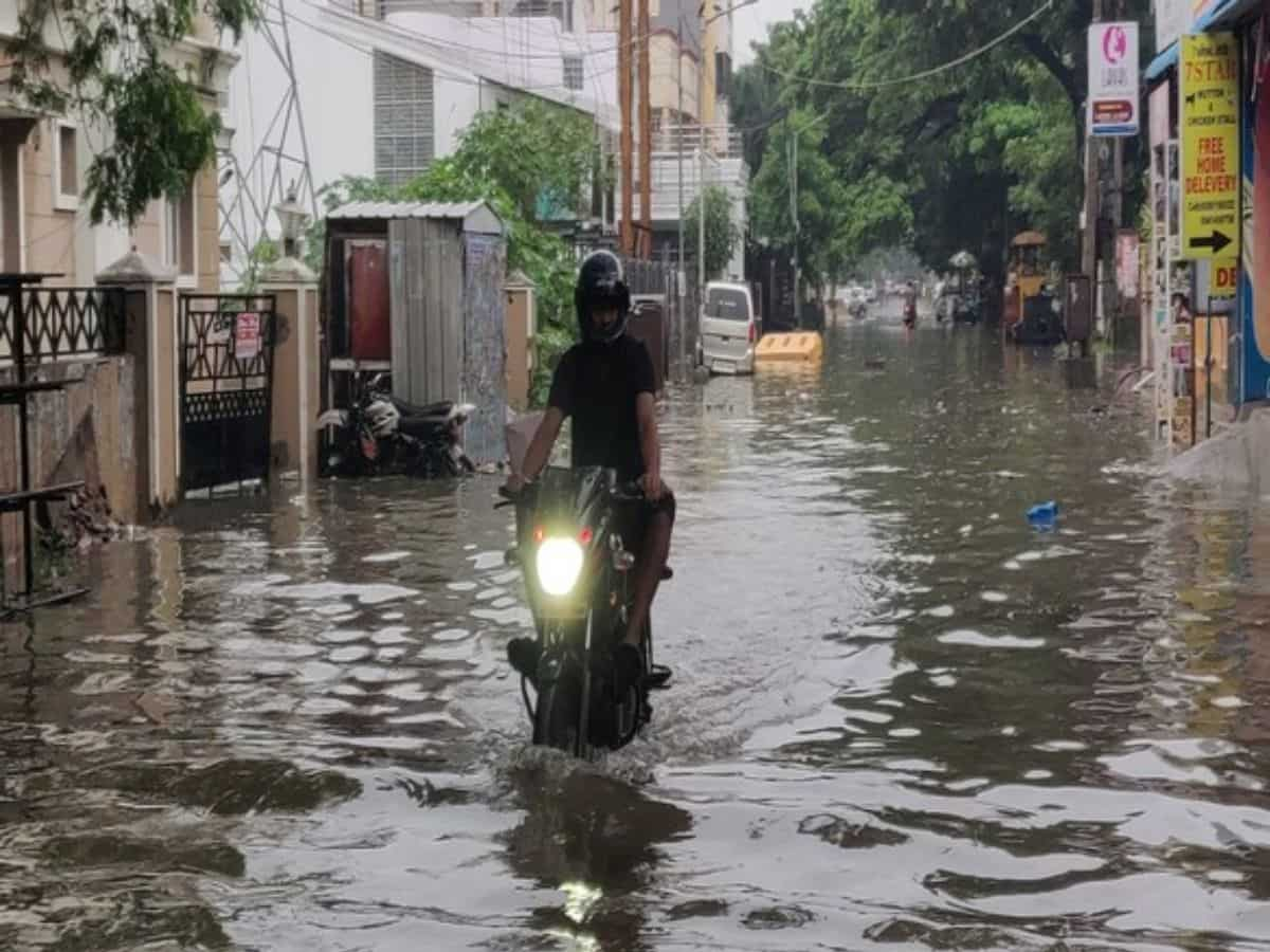 Tamil Nadu Rains Heavy Rains Lash City And Its Suburbs Holiday 