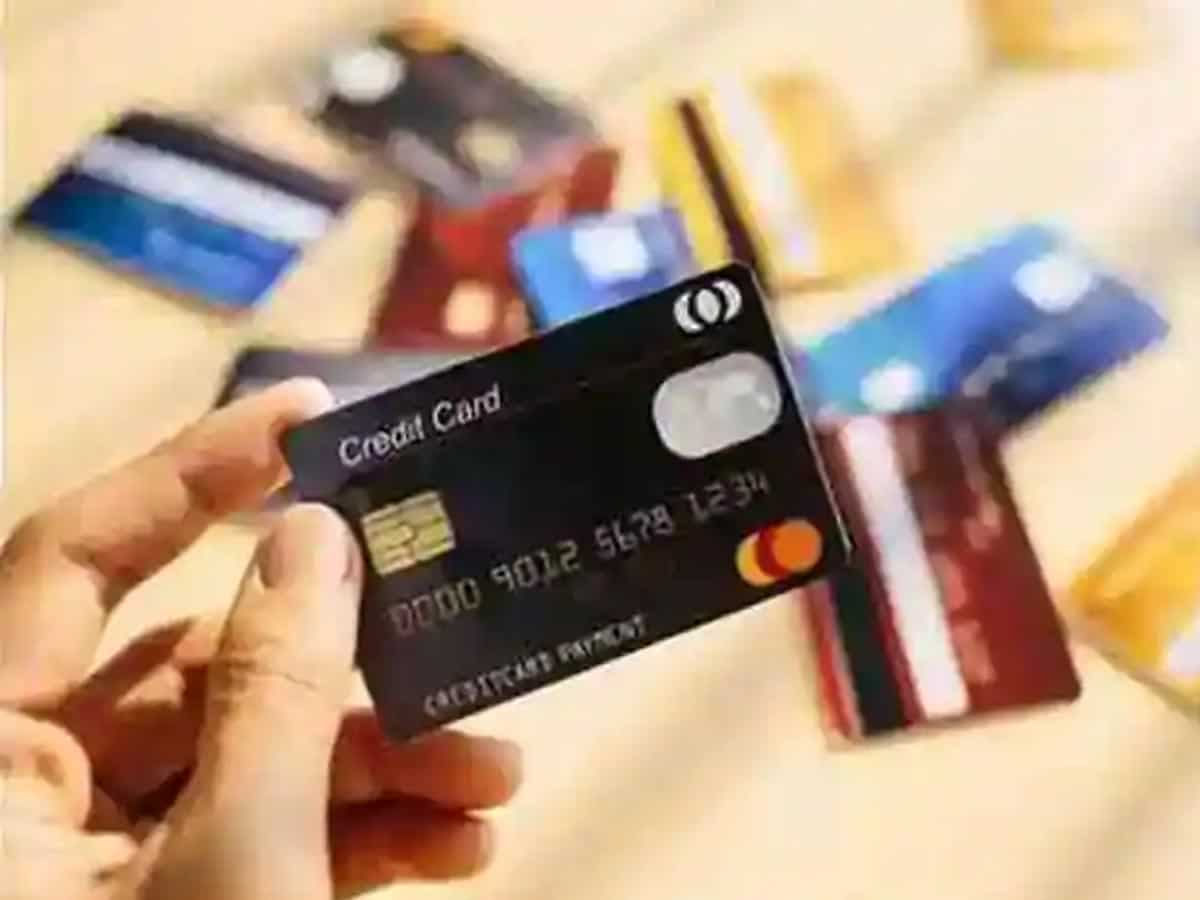 71% of credit cards in India are issued by just 4 banks? These are the most popular ones