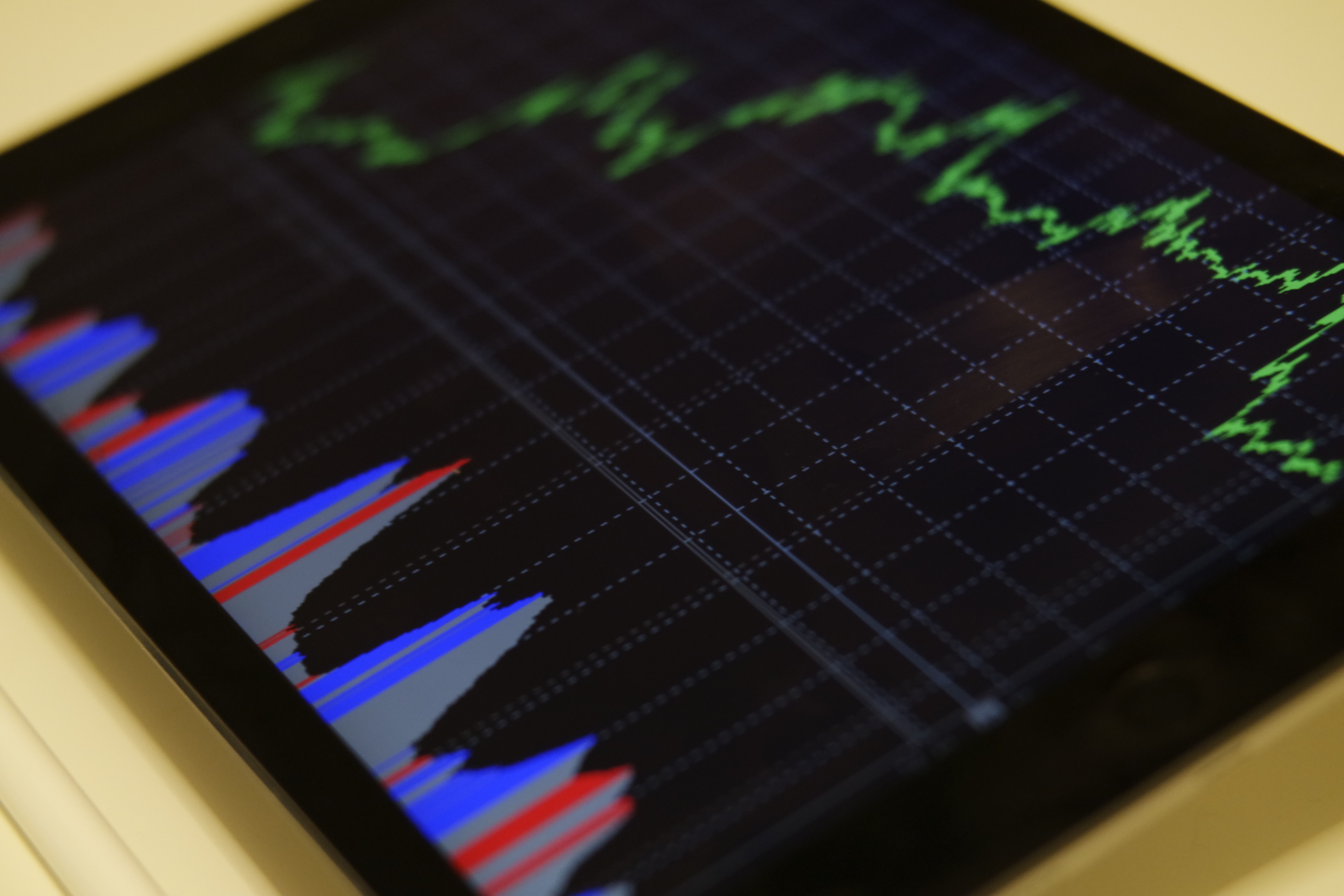 Mcap of BSE-listed firms reach fresh record high