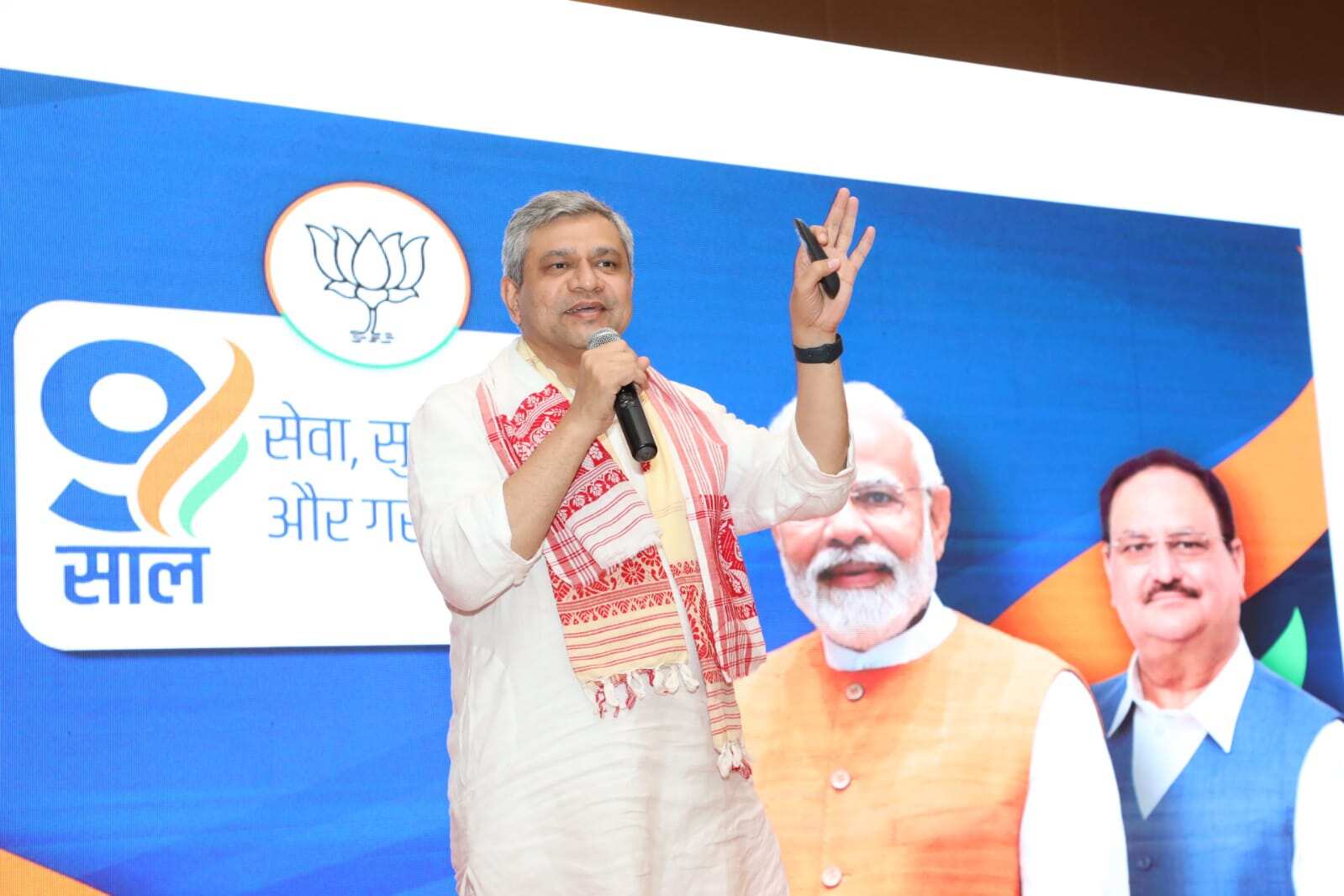 First Made-in-India semiconductor chips to come by December 2024: Union Minister Ashwini Vaishnaw