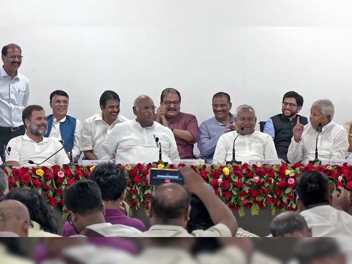 विपक्षी दलों की बैठक के बाद नीतीश बोले, शिमला में तय होगा कौन कहां से लड़ेगा… After the meeting of opposition parties, Nitish said, it will be decided who will fight from where in Shimla.