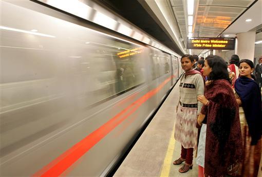 Delhi Metro launches 'DMRC TRAVEL' app to buy mobile QR tickets | Zee ...