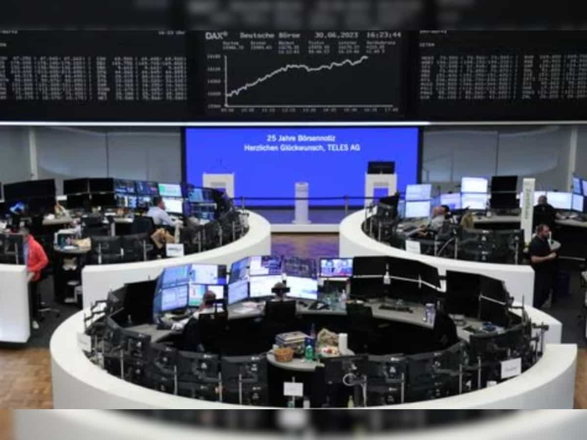 European shares end lower as healthcare declines outweigh miner gains