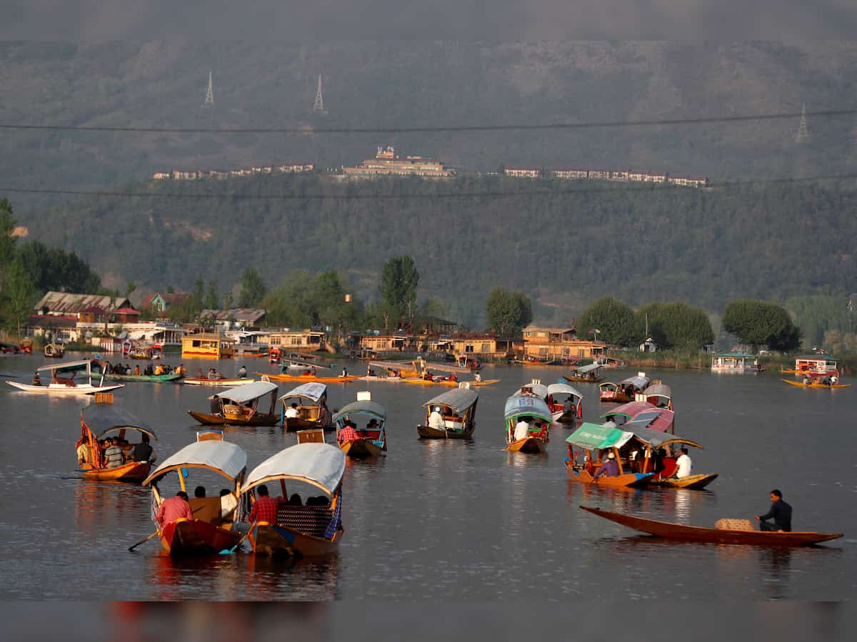 Kashmir to get respite from above-average day temperatures soon: IMD official