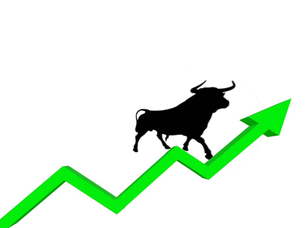 FINAL TRADE: Bulls continue to party; Sensex, Nifty, Bank Nifty settle at fresh closing peaks