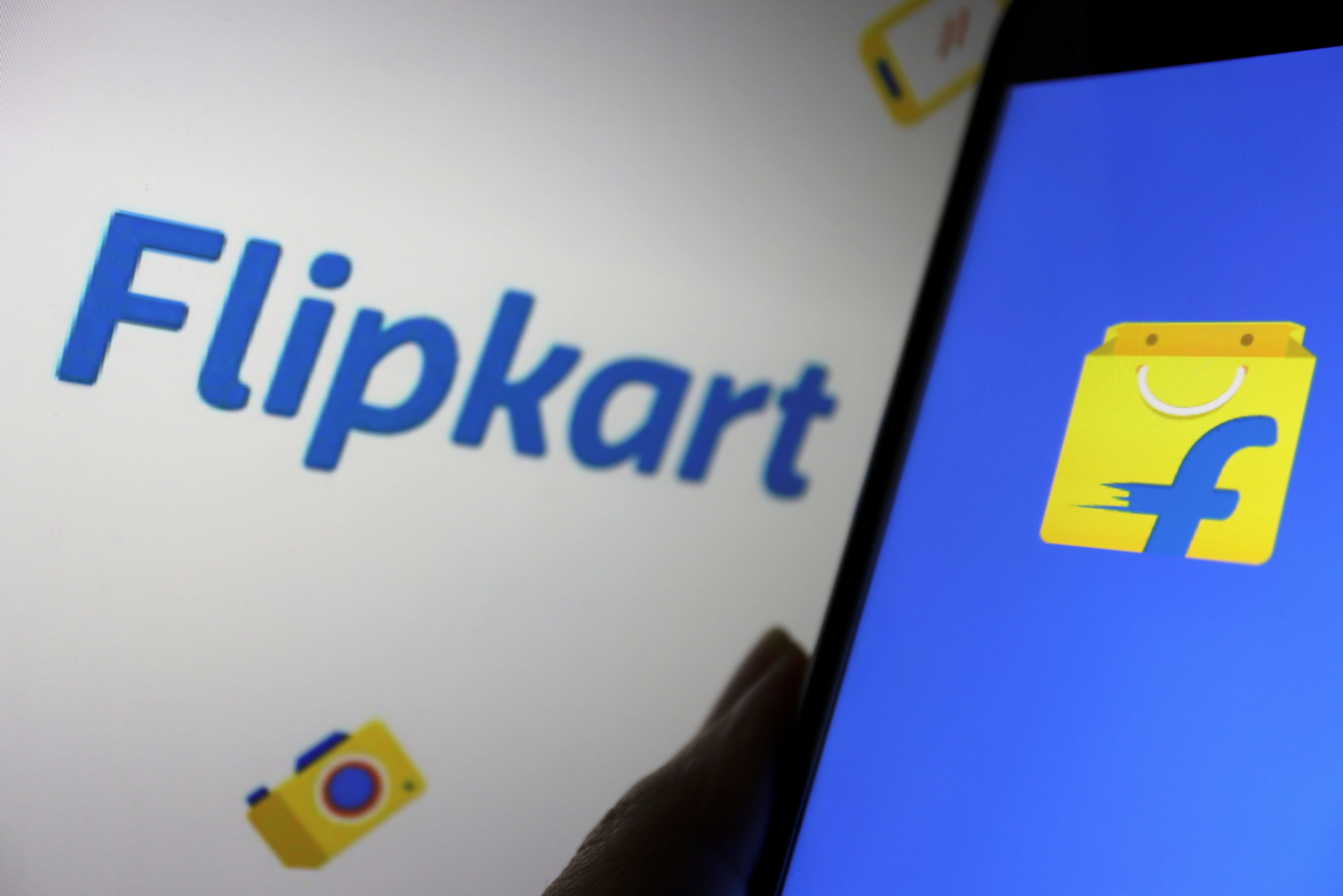 Flipkart to distribute Axis Bank personal loans amid RBI concerns on unsecured lending