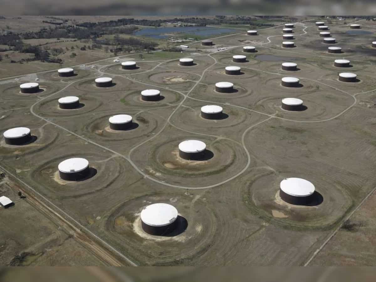 Oil investors less bearish after Saudi output cut extended