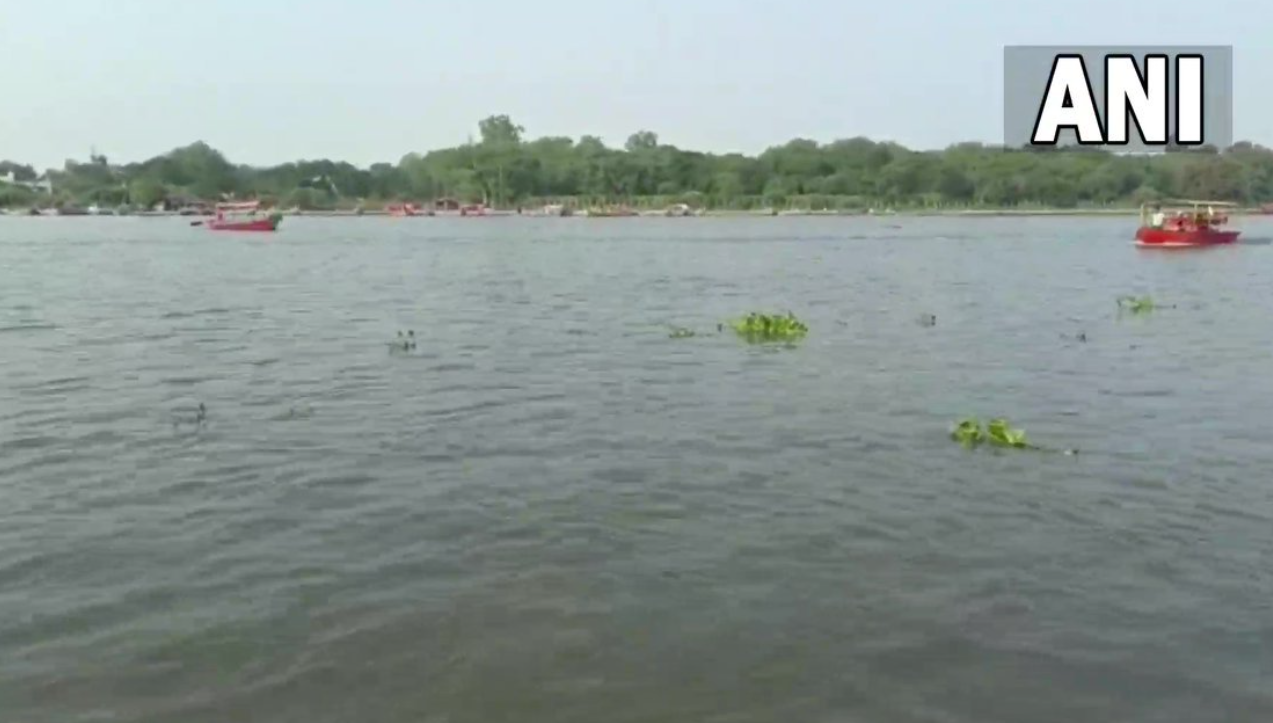Raging Yamuna nears all-time record level in Delhi
