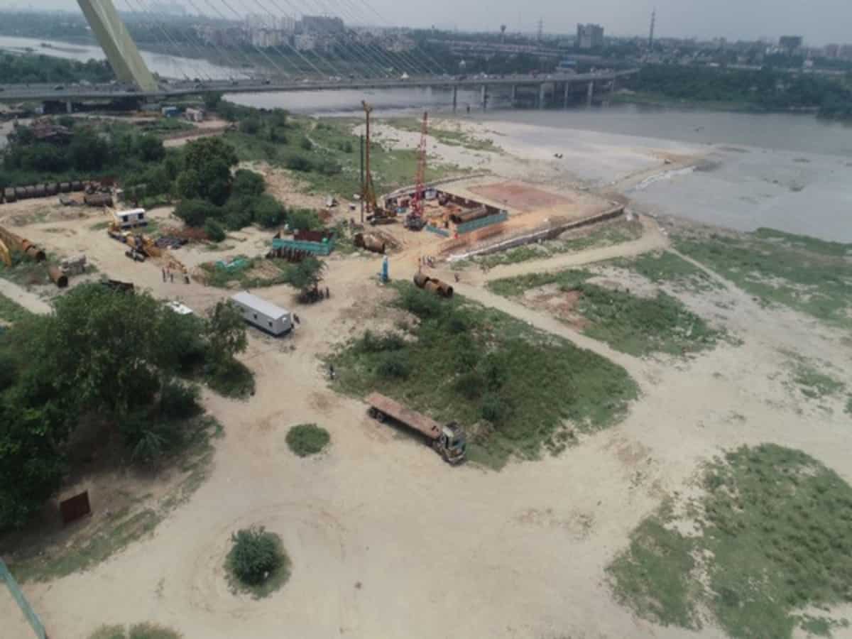 Delhi Metro Yamuna Bridge: Construction of fifth Delhi Metro bridge over Yamuna halted