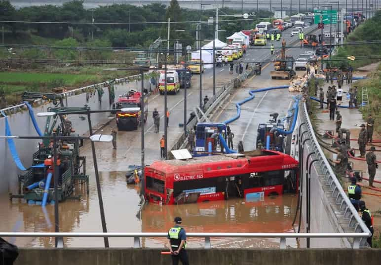 7 bodies pulled from flooded road tunnel in South Korea