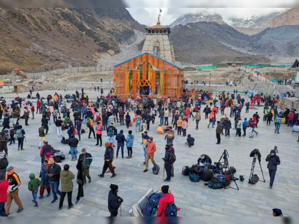 Uttarakhand: Photography banned inside Kedarnath Dham Temple, violators to  face legal consequences | Zee Business