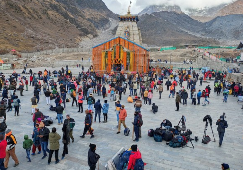 Uttarakhand: Photography banned inside Kedarnath Dham Temple, violators to face legal consequences | Zee Business