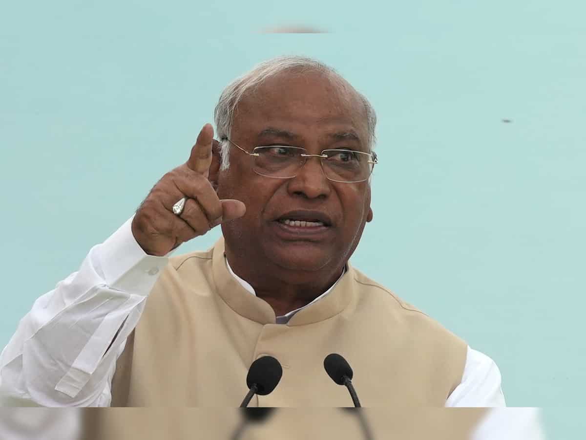 Congress is not interested in power or PM post, says Mallikarjun Kharge at opposition meeting