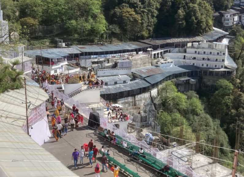 J-K: Mata Vaishno Devi Yatra On New Track Suspended As Katra Witnesses ...