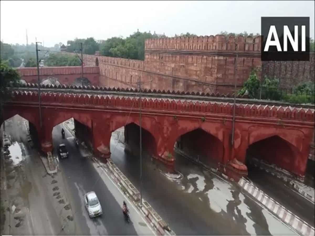Delhi: Traffic normalises on roads near Red Fort days after floods