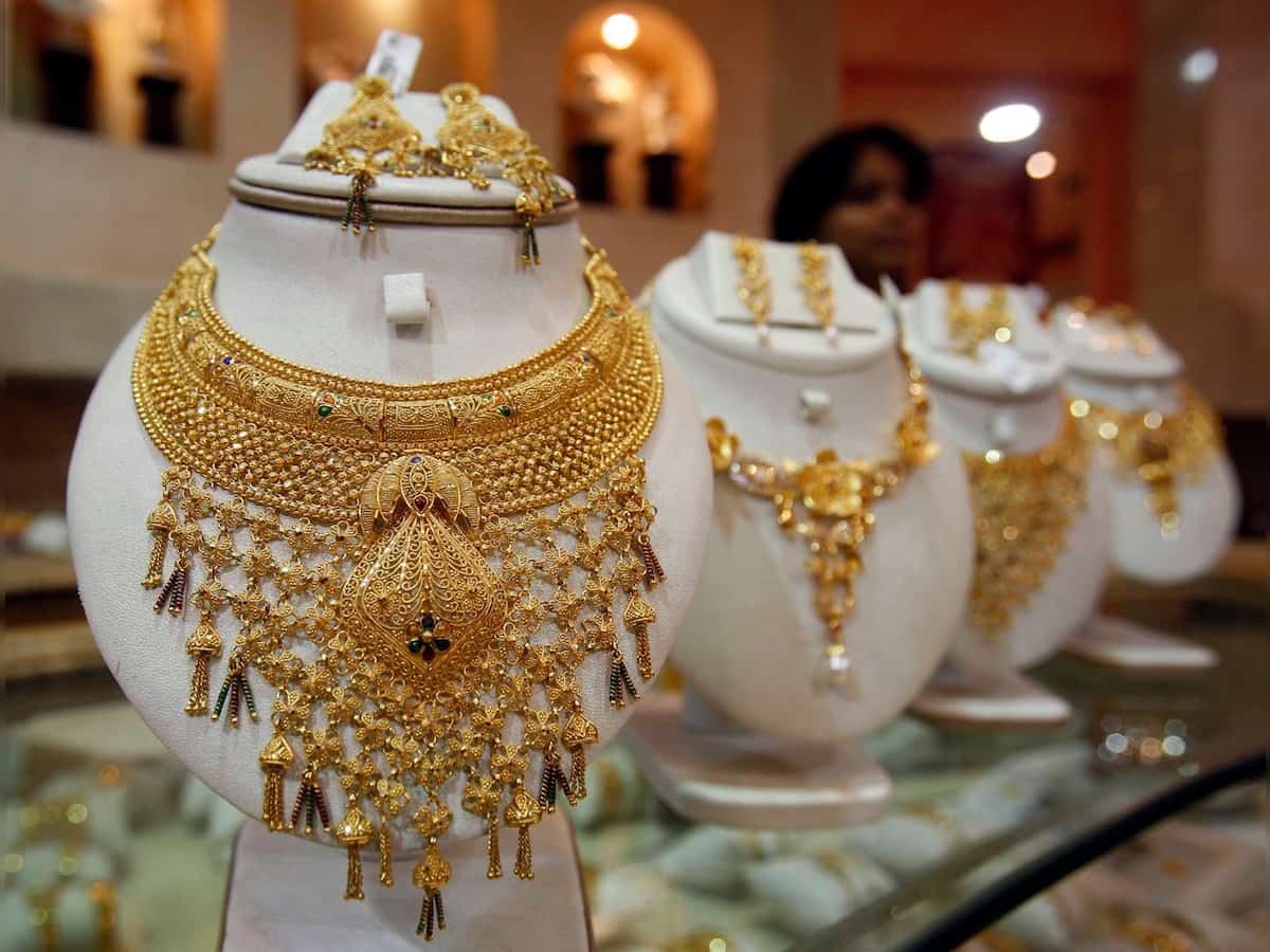 Bullion market update: Gold drops Rs 350/10 gm; silver plunges Rs 750/kg | Know the latest price