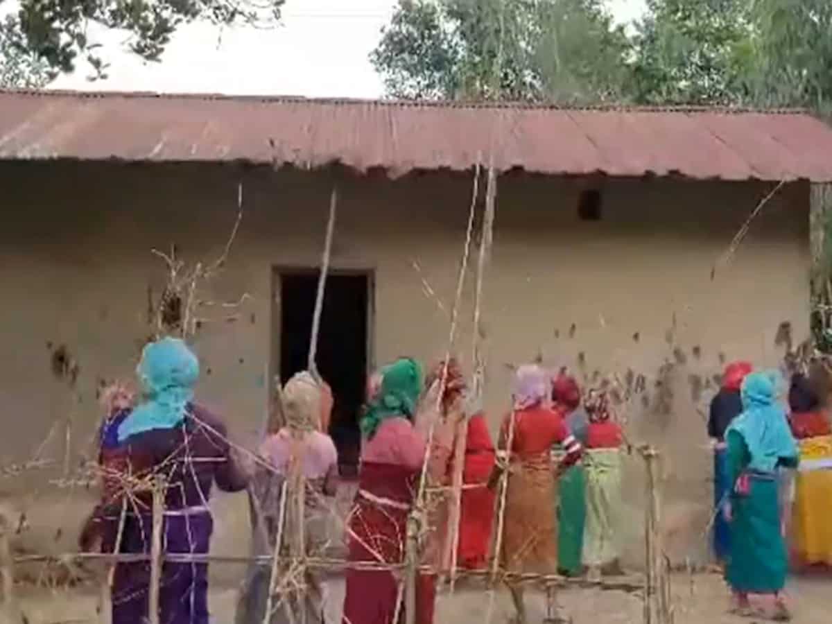 Jabardasti Nanga Sex Rape - Indian women set fire to house of suspect as Manipur viral video case  triggers outrage | Zee Business