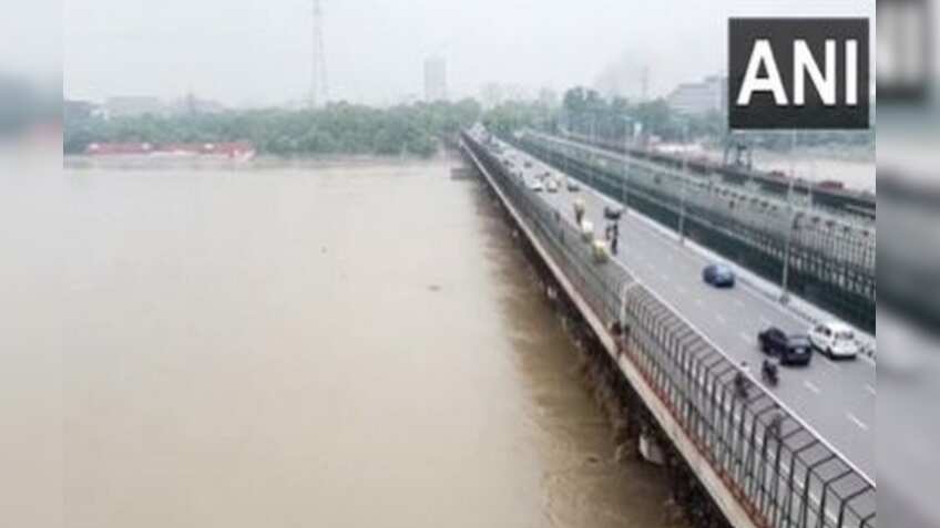 Yamuna water level in Delhi above danger level; reaches 206.35 metres 