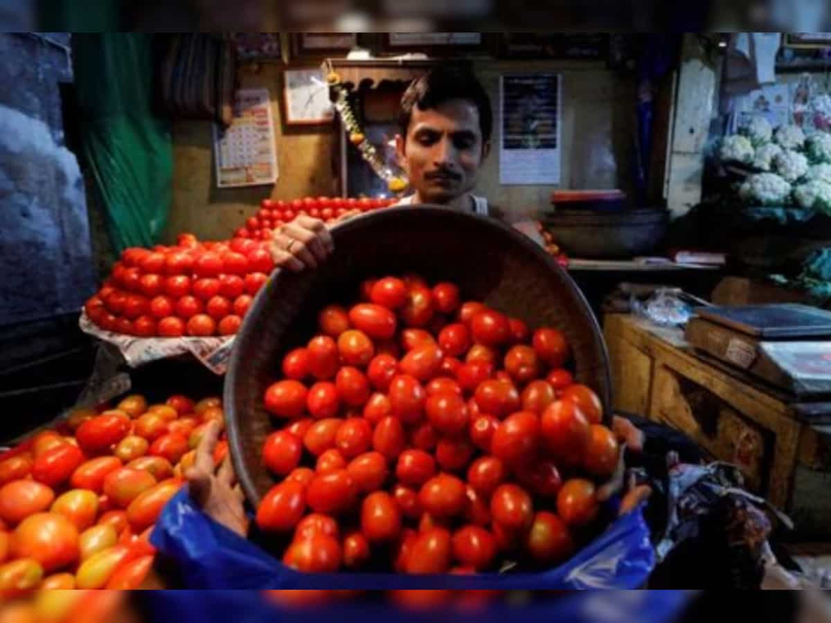Tamil Nadu couple held for hijacking truck carrying 2.5 tonnes of tomatoes